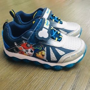 Toddler boys size 10 paw patrol light up shoes